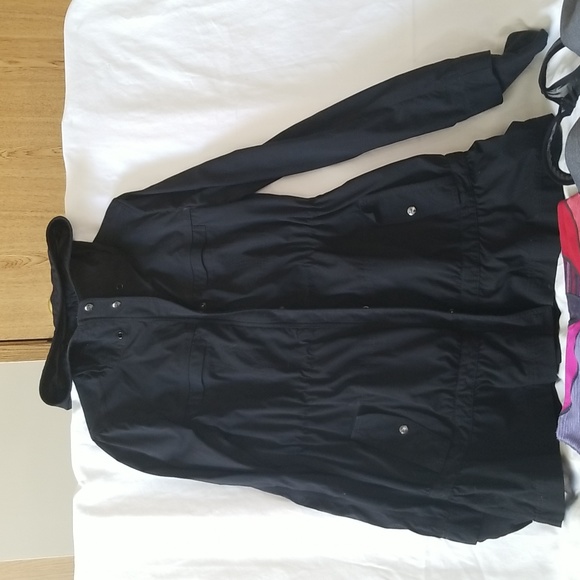 Lot of 3 Lululemon Size 4 ANORAK, BRA & SWEATPANTS - Picture 2 of 11